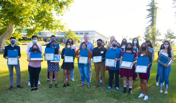 Carrot grower-shipper awards annual scholarships to children of employees