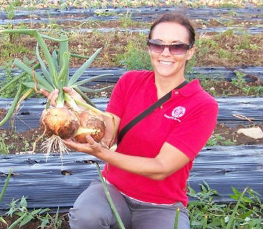 Cornell’s Christy Hoepting wins Excellence in IPM award